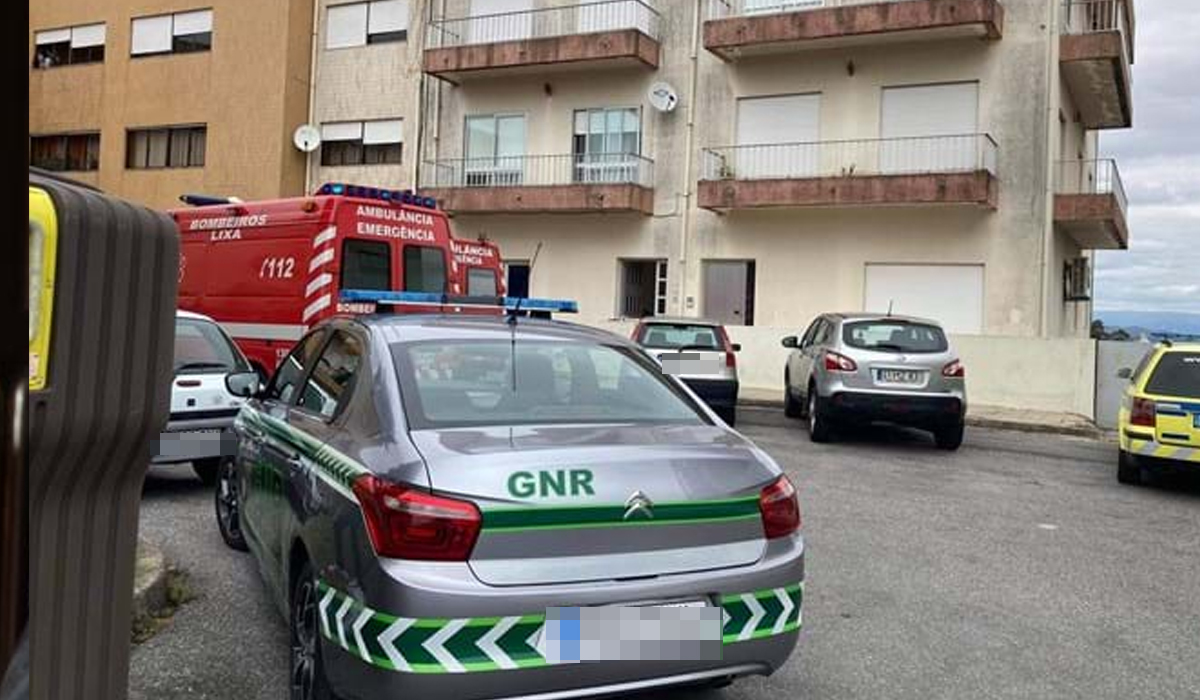 Read more about the article Homem encontrado morto pela esposa ao regressar da missa com o filho