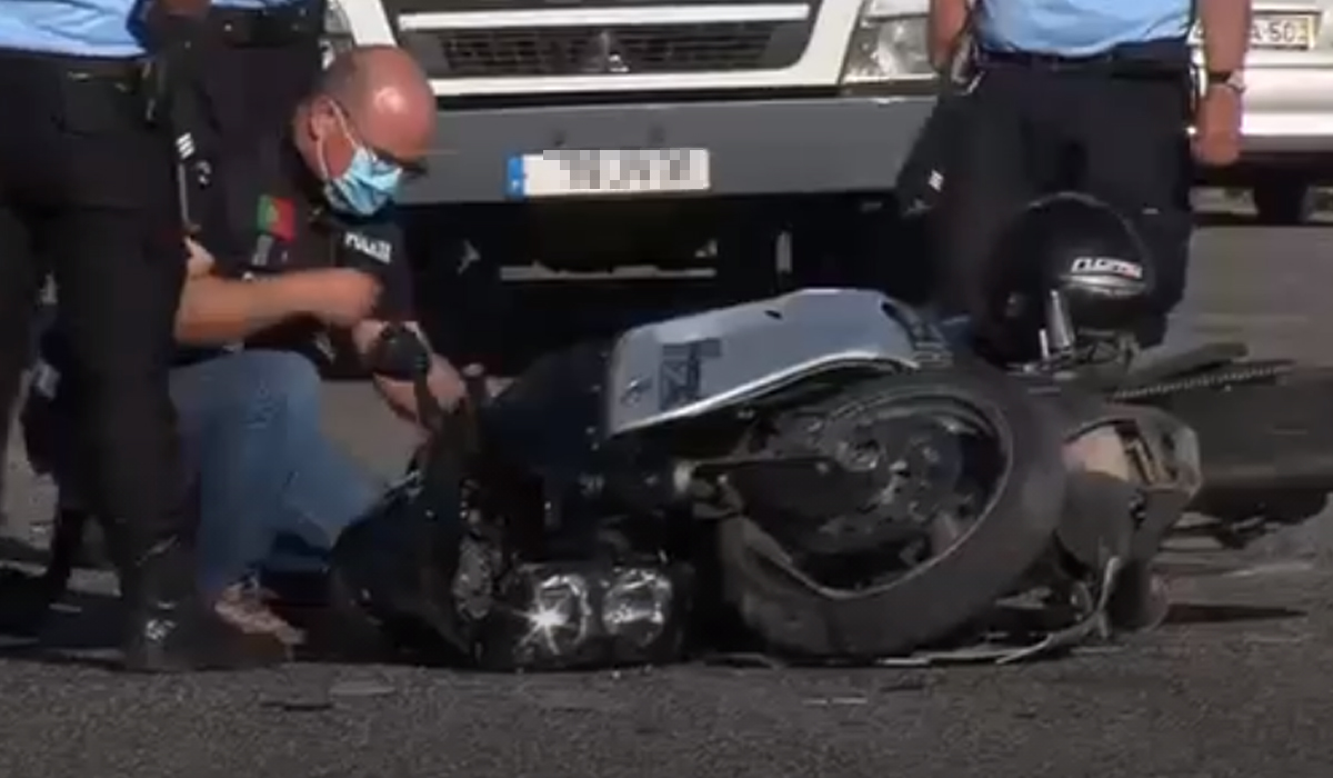 Read more about the article Motociclista morre em colisão com carro em Peniche