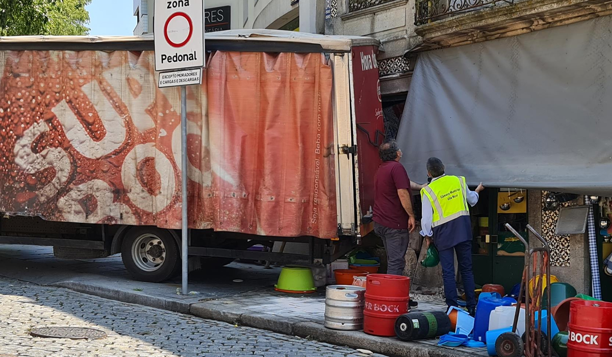 Read more about the article Proprietário de loja morre esmagado por camião da Super Bock em Vila Real