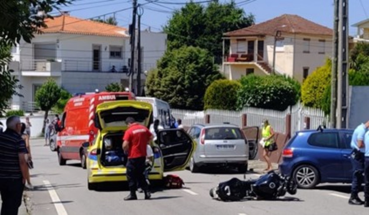 Read more about the article Jovem de 20 anos morre em aparatoso despiste de mota em Santa Maria da Feira