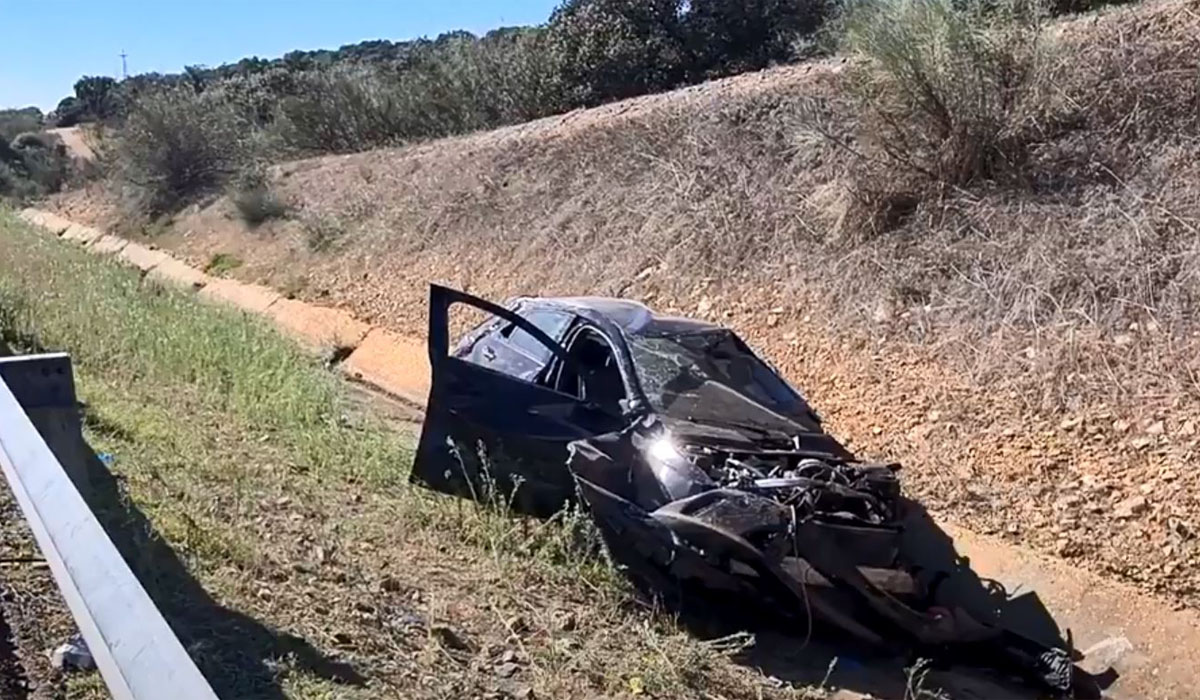 Violento acidente em Espanha tira a vida a dois jovens portugueses