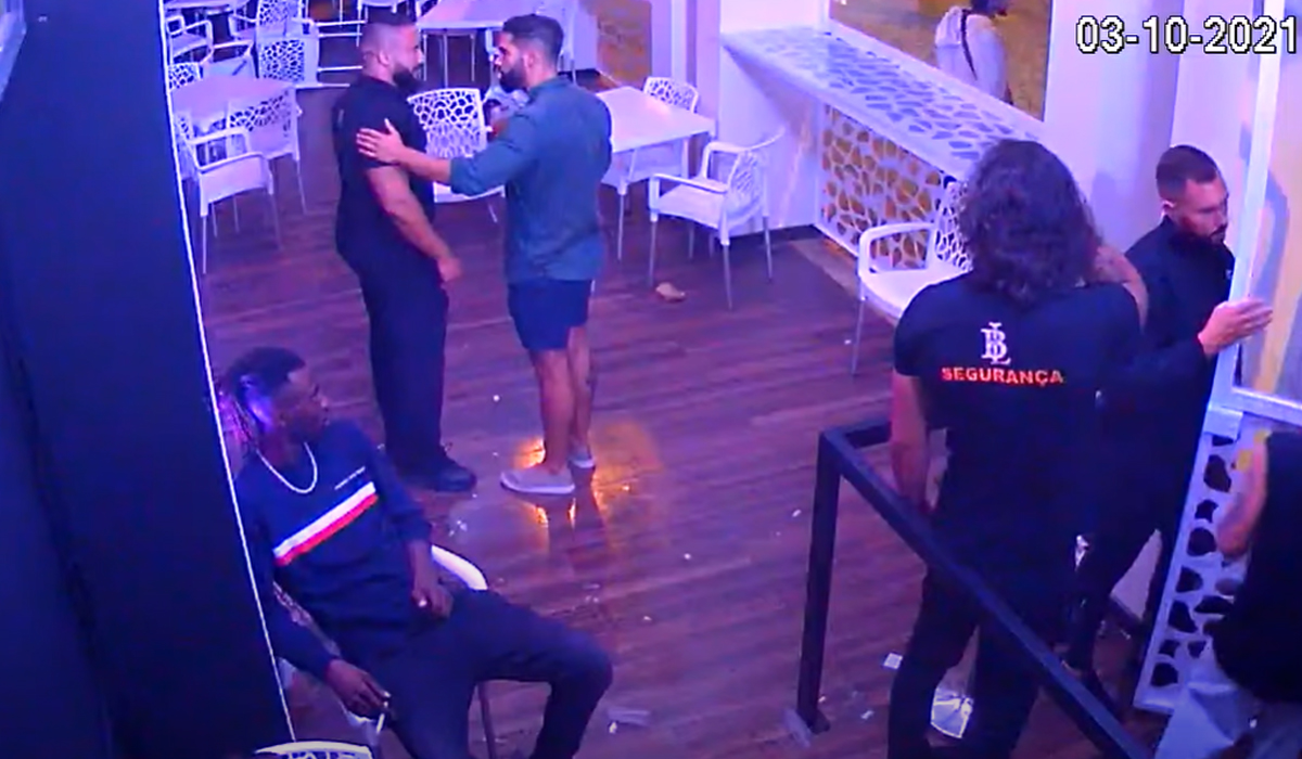 Read more about the article Funcionário espancado por segurança de discoteca em Albufeira. Imagens mostram a brutalidade