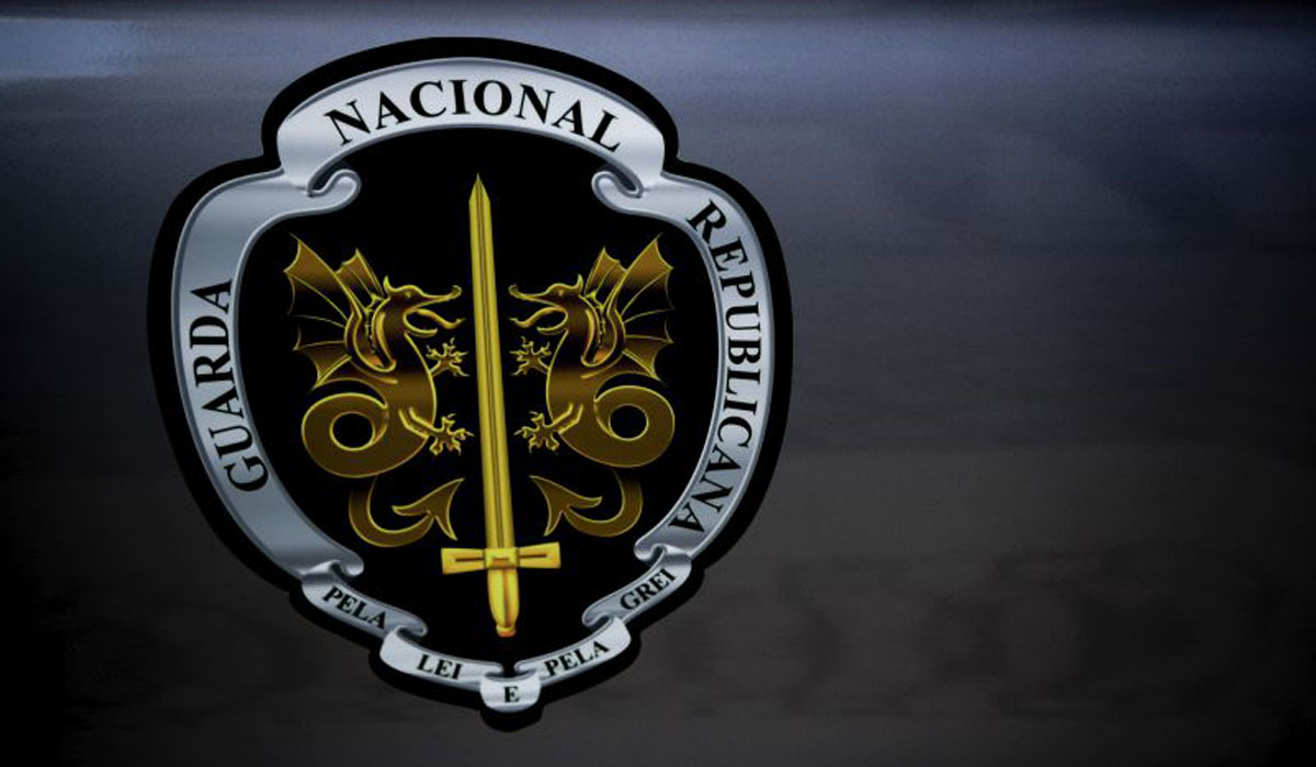 Read more about the article Militares da GNR multados em 1752 euros por se terem deixado dormir umas horas em serviço à noite