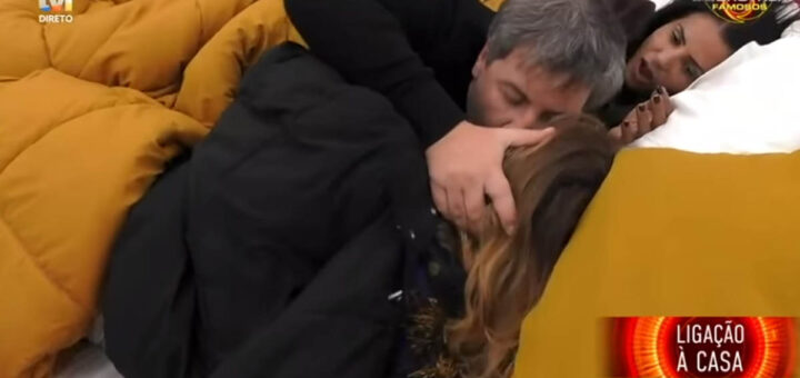 Bruno de Carvalho, Liliana Almeida e Jaciara beijam-se na cama no Big Brother Famosos