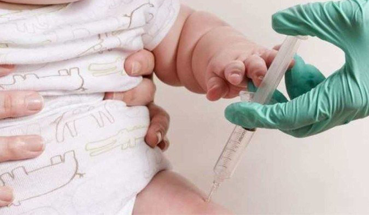 Read more about the article Bebé de seis meses vacinada com frasco inteiro da Pfizer por engano