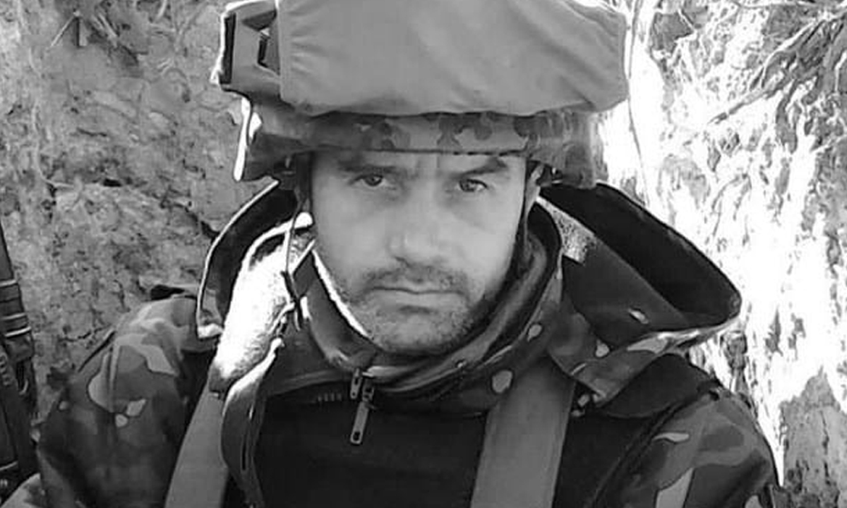 Read more about the article Jornalista ucraniano morre em combate após se voluntariar para ajudar na defesa do país