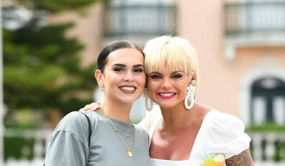 Read more about the article Fanny Rodrigues chora a morte dos sobrinhos gémeos recém-nascidos