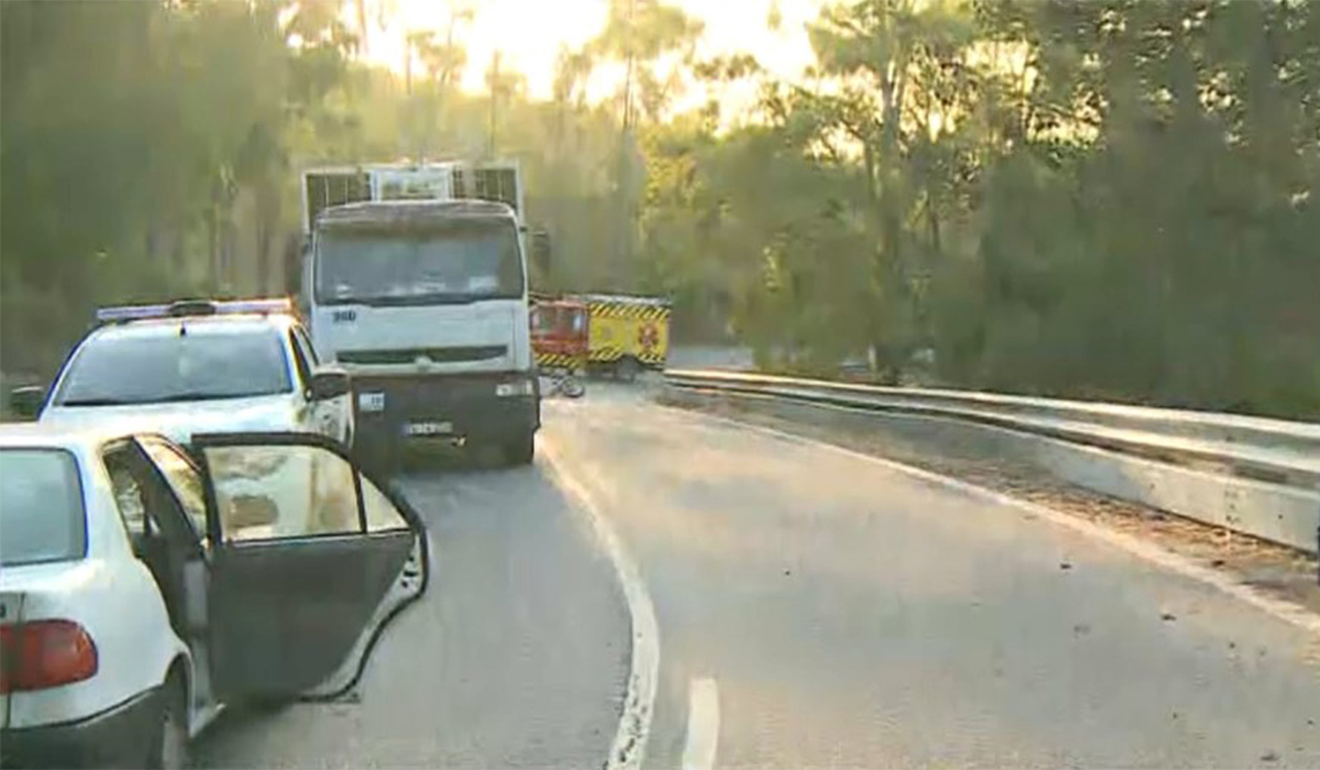 Read more about the article Motociclista de 43 anos perde a vida em violenta colisão contra camião do lixo em Loulé
