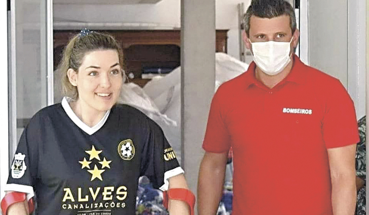 Read more about the article O milagre de Marta: a menina que vive com duas balas na cabeça e está a conseguir recuperar