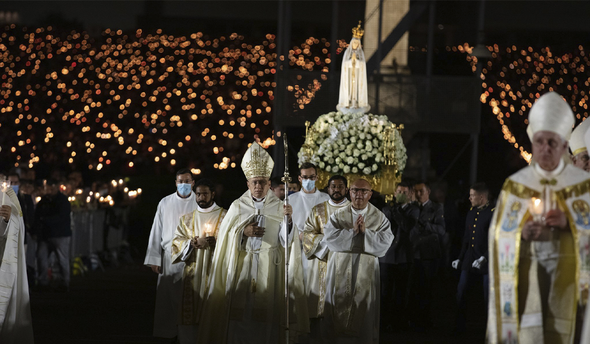 Fé e emoção: Milhares de peregrinos enchem Santuário de Fátima no 13 de Maio