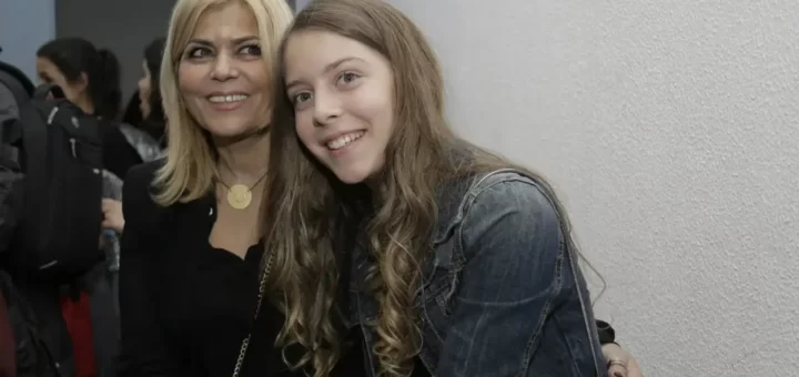 "A minha filha era uma menina incrível": Fernanda Antunes, emocionada, recorda Sara Carreira