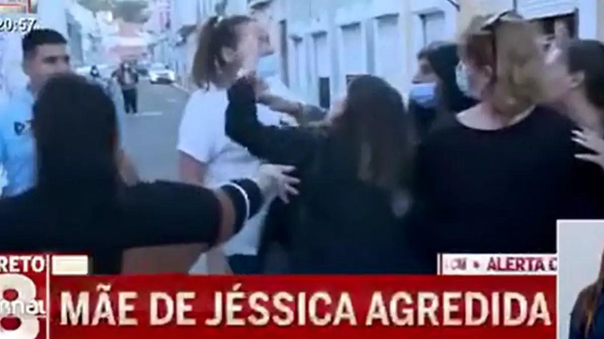 Mãe da menina Jéssica agredida por populares no velório da filha