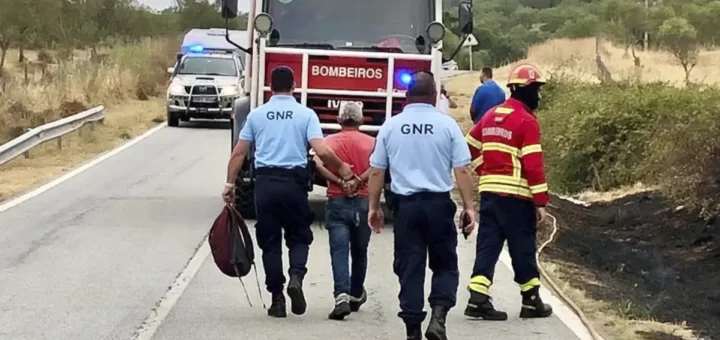 GNR detém incendiário com ajuda de populares em Montemor-o-Novo