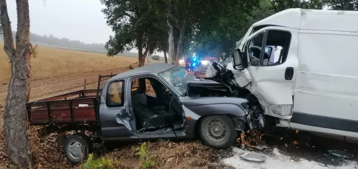 Homem perde a vida em violenta colisão frontal entre veículos de mercadorias em Ponte de Sor
