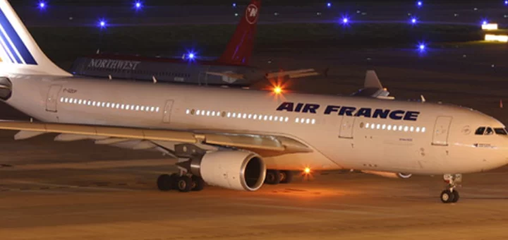 Dois Pilotos da Air France andam à pancada dentro do cockpit em pleno voo para Paris