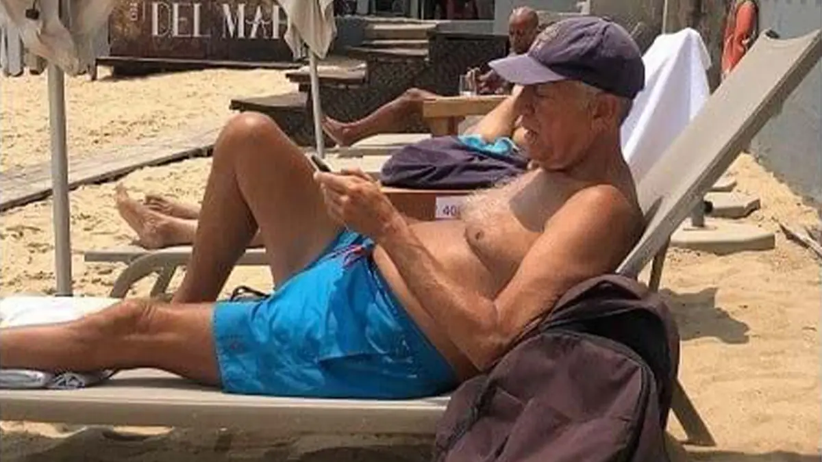 Marcelo relaxa na praia em Luanda antes da tomada de posse de João Lourenço