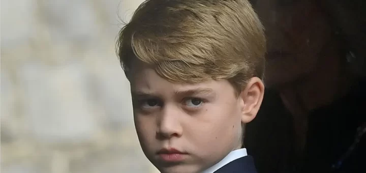 Príncipe George ameaça colega de escola: "O meu pai será rei, por isso é melhor teres cuidado"