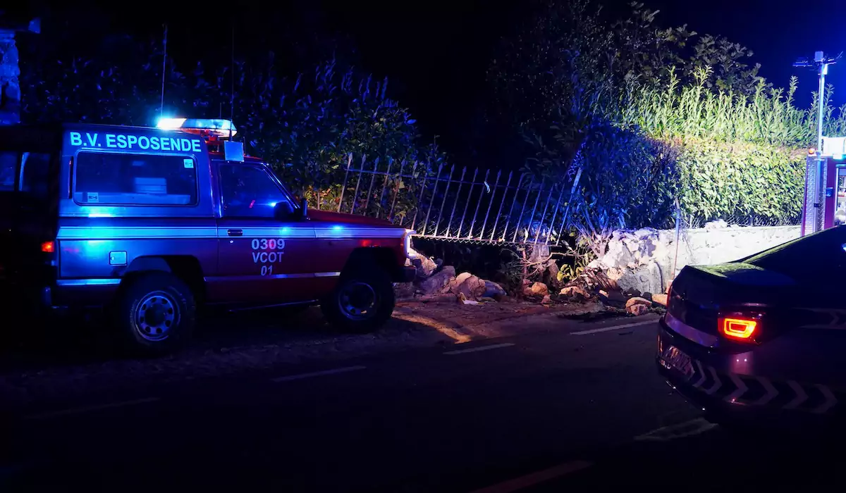 Jovem de 19 anos morre em violento acidente com amigos contra muro de casa em Esposende