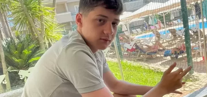 Adolescente escocês de 14 anos morre durante férias com a família em Portugal